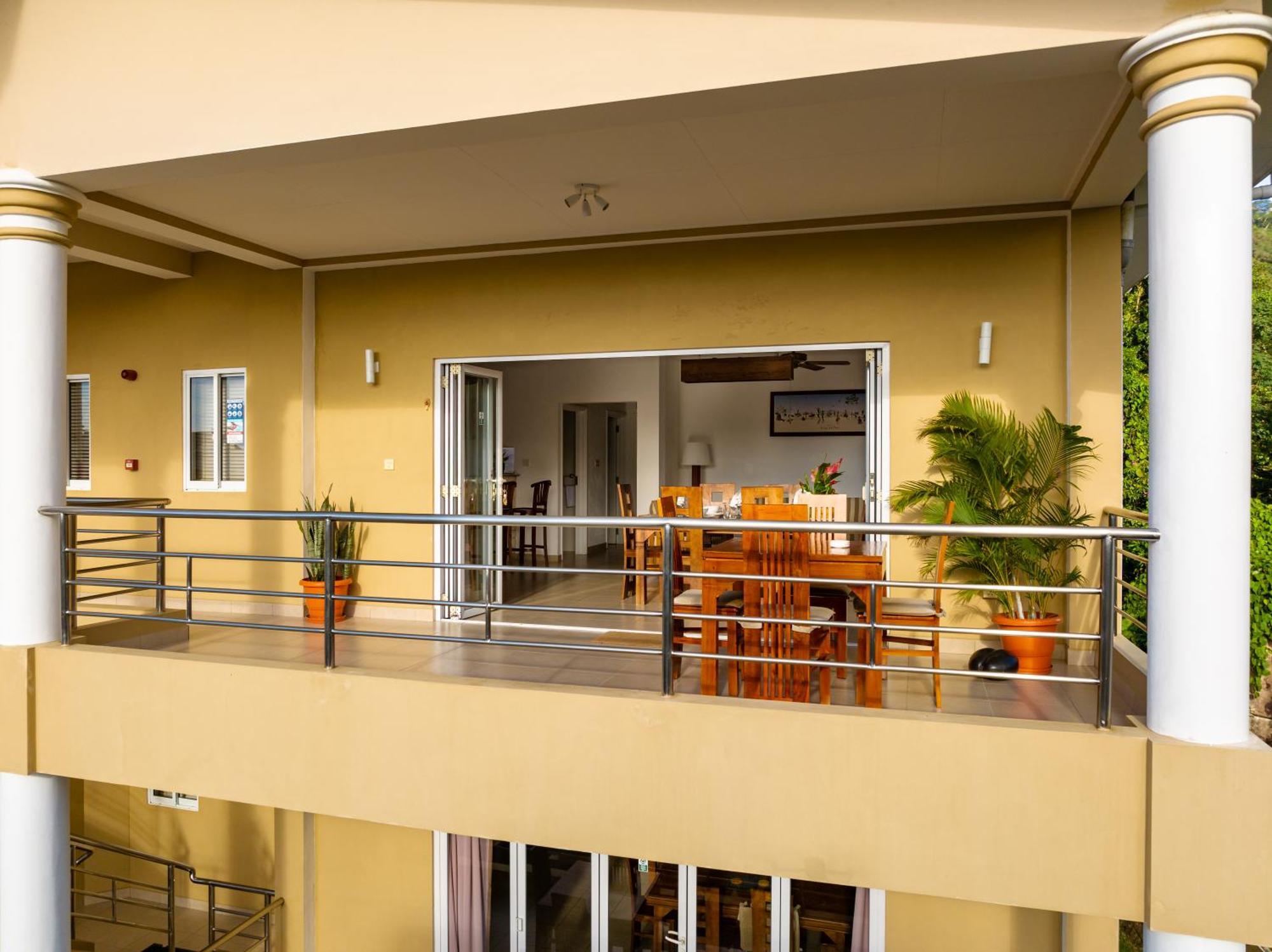 Aparthotel Tropical Hideaway Beau Vallon  Esterno foto