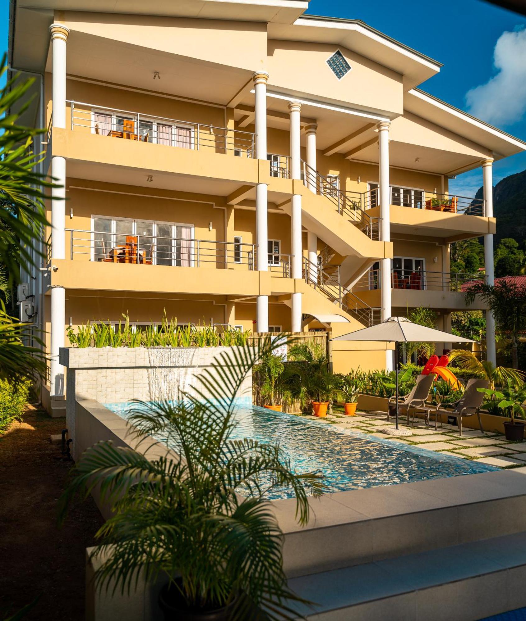 Aparthotel Tropical Hideaway Beau Vallon  Esterno foto