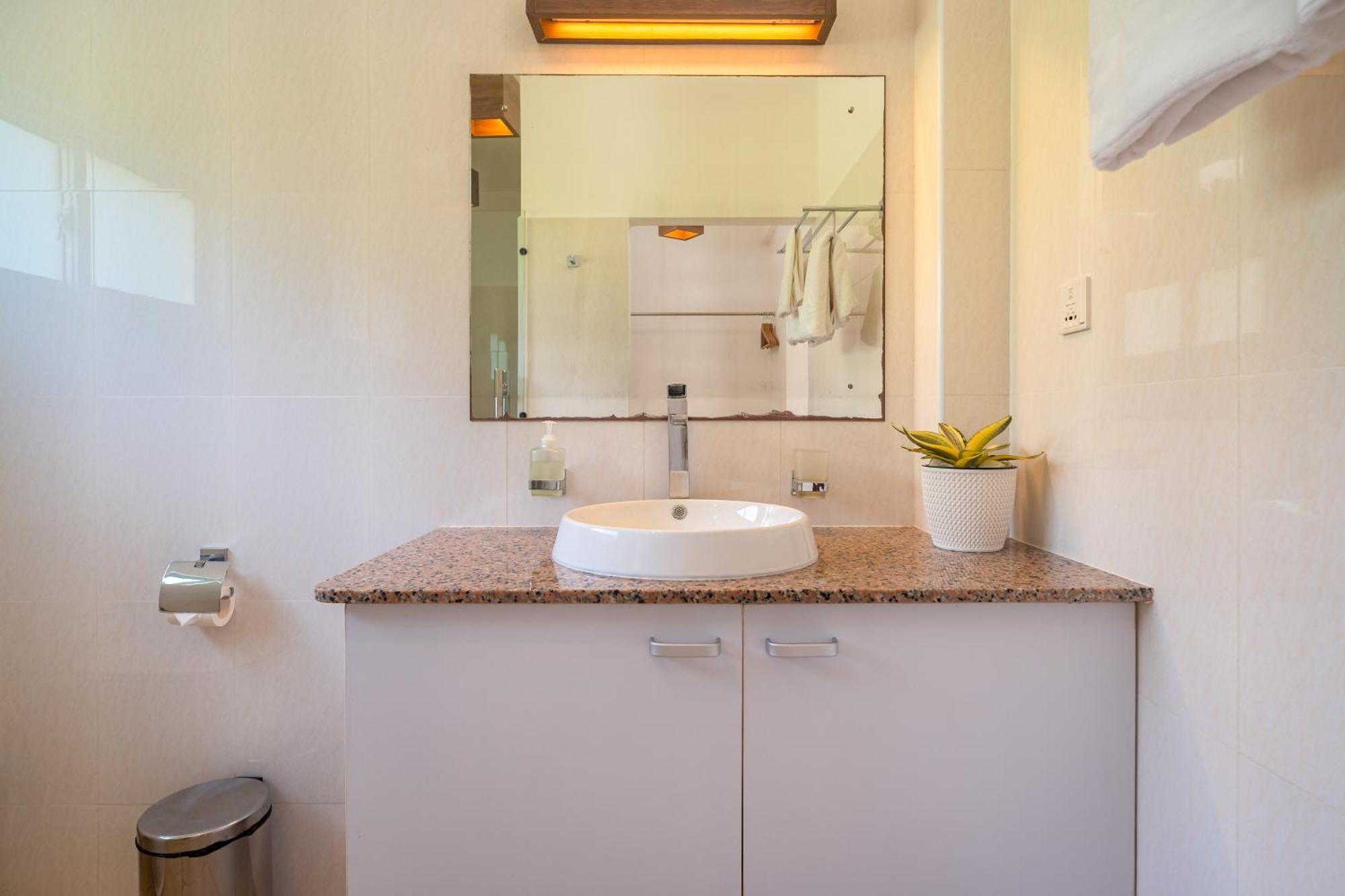 Aparthotel Tropical Hideaway Beau Vallon  Esterno foto