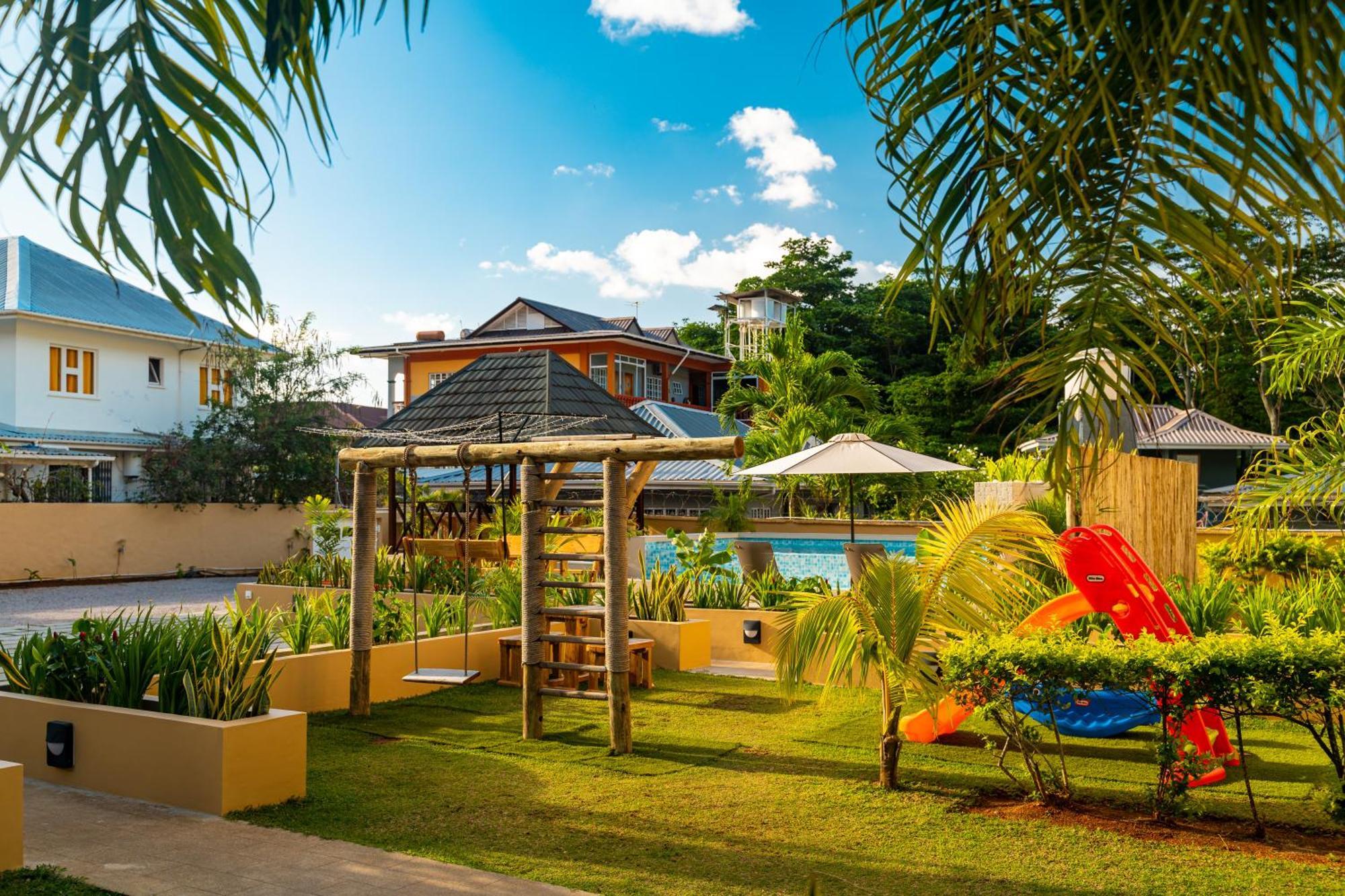 Aparthotel Tropical Hideaway Beau Vallon  Esterno foto